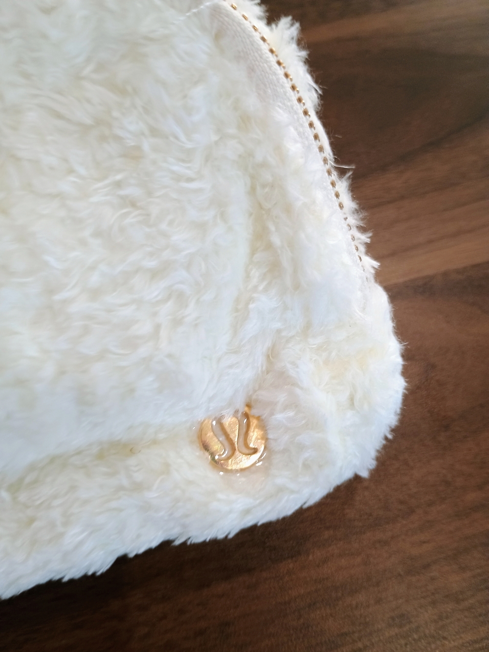 lululemon Cream Faux Fur Fannypack Belt Pouch with Gold Accents - Picture 2 of 4